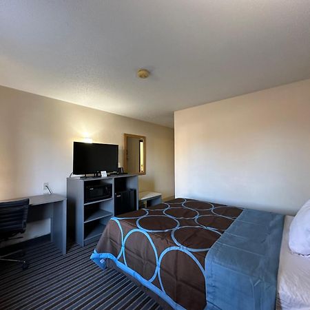 Super 8 By Wyndham Columbia Clark Lane Otel Dış mekan fotoğraf