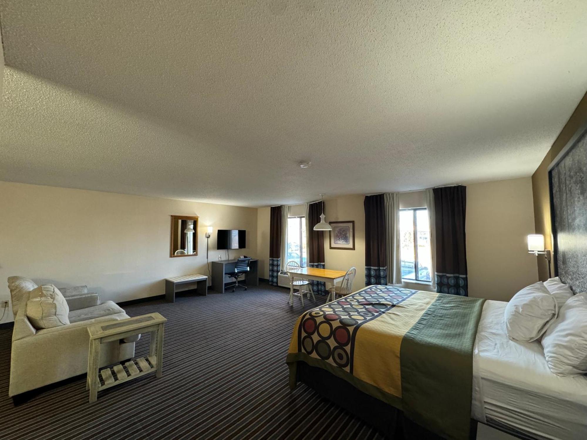 Super 8 By Wyndham Columbia Clark Lane Otel Dış mekan fotoğraf