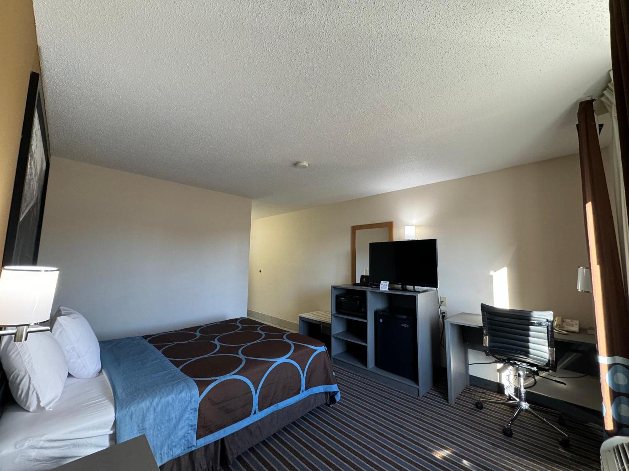 Super 8 By Wyndham Columbia Clark Lane Otel Dış mekan fotoğraf
