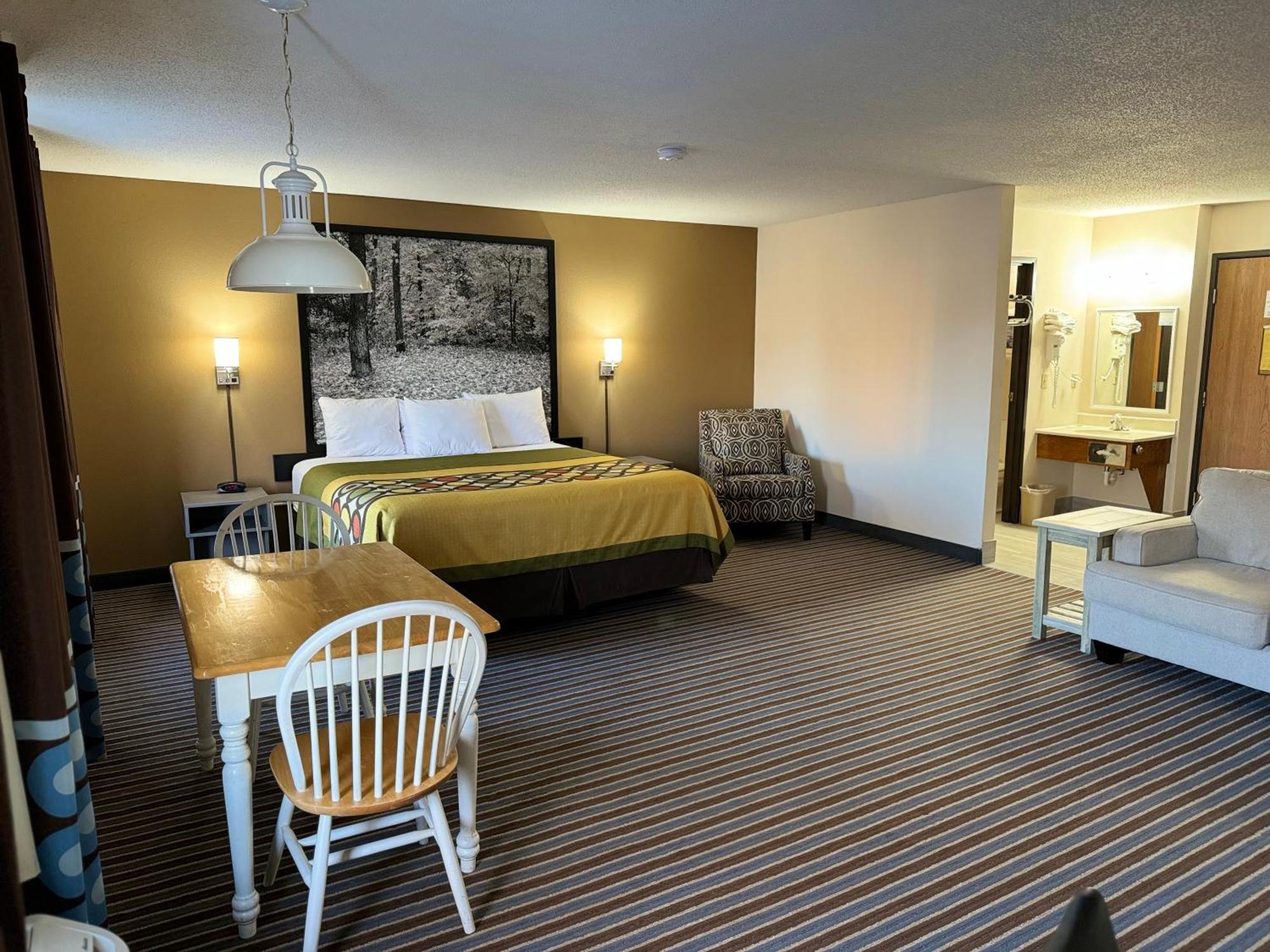 Super 8 By Wyndham Columbia Clark Lane Otel Dış mekan fotoğraf