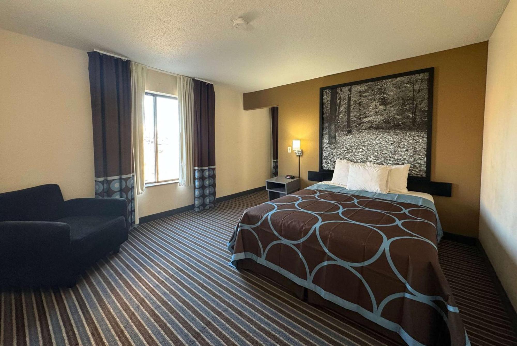 Super 8 By Wyndham Columbia Clark Lane Otel Dış mekan fotoğraf